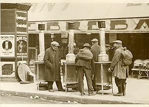 "Clochards auprès de braseros Hiver 1932" Photo de presse originale par G. DEVRED / Agence ROL Pa...