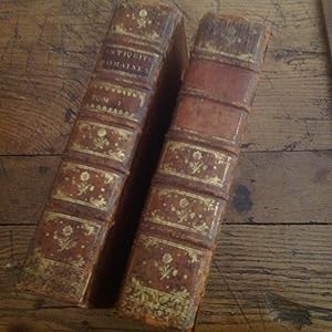 Les Antiquités Romaines de DENY D' HALICARNASSE en deux volumes reliés .